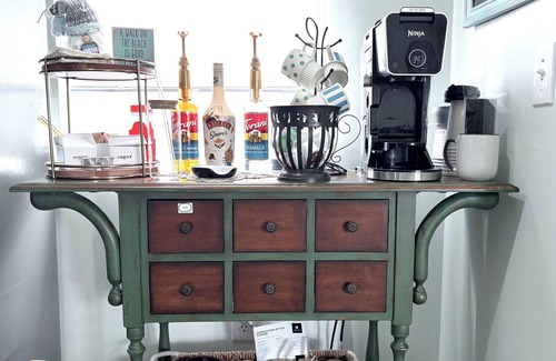 Painesville House | 4 bedroom Dog Friendly Lake house, in charming beach town of Fairport Harbor