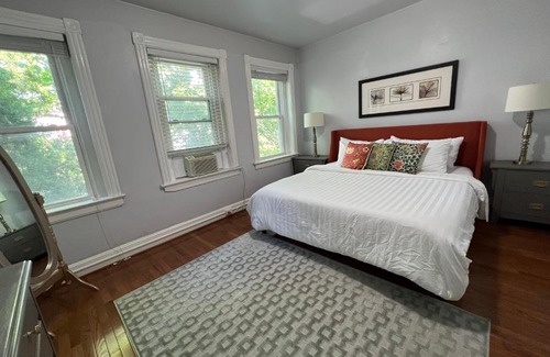 Reed-Cooke Villa | 4 Bedroom Downtown DC with Private Parking Walk Metro Nightlife