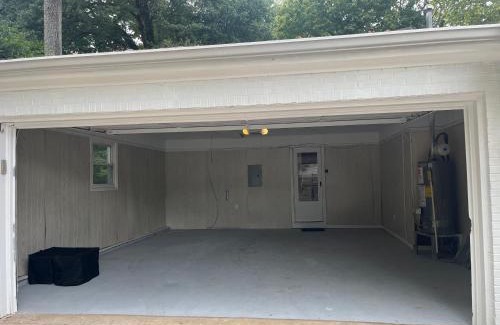 Dalton House | 4-bedroom Duplex with AC and WiFi in Dalton GA
