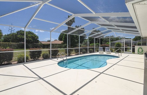 Inverness House | 4 Bedroom Family Villa With Private Pool