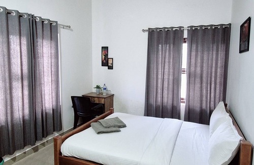 Mananthavady Other | 4-bedroom farmhouse in peaceful Periya with WiFi