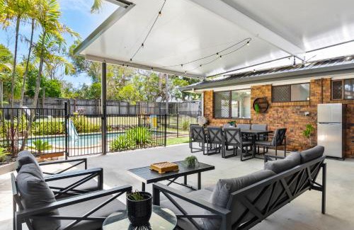 Maroochydore House | 4 bedroom gem with air conditioning, a great outdoor area including pool and you can bring a small dog.