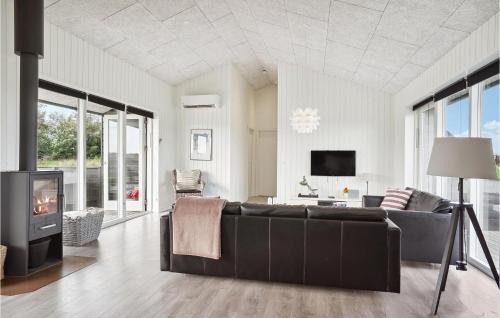 Grønhøj House | 4 Bedroom Gorgeous Home In Løkken