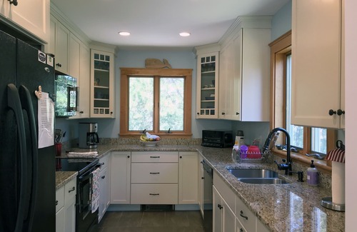 Lagoon Heights House | 4 bedroom home family friendly in desirable area
