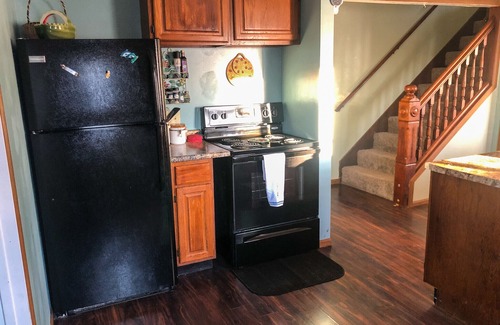 Lakeside House | 4 bedroom home located 1 mile outside the gates of Lakeside off N Shore Blvd