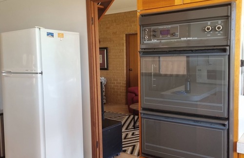 Shire Of Coorow House | 4 Bedroom House at The Jetty Views, Leeman
