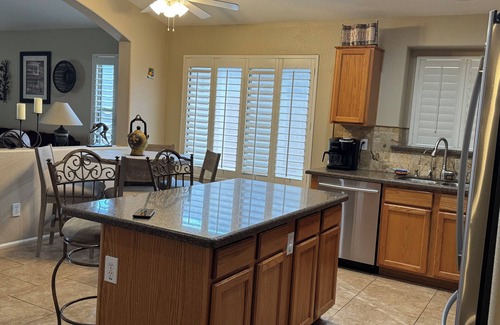 Coronado Ranch House | 4-bedroom house in charming Gilbert with heated swim pool and golfing trilogy
