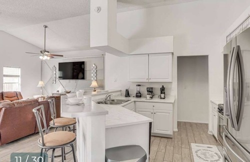 Tucson House | 4-bedroom house in charming Tucson with WiFi, fitness equipment, AC