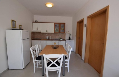 Kolan House | 4-bedroom house in delightful Mandre with private swimming pool