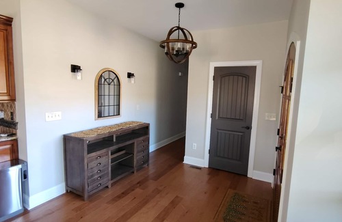 Mount Mourne House | 4-bedroom house in fabulous China Grove with AC, WiFi