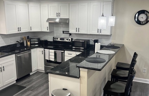 Pontchartrain Park House | 4-bedroom house in fabulous New Orleans with AC, Wi-Fi