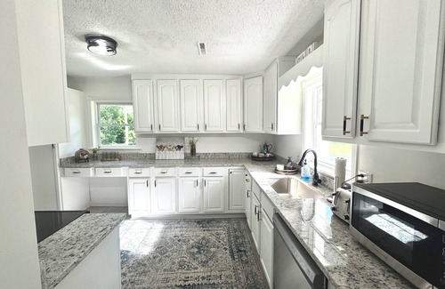 Millington House | 4-bedroom house in wonderful Millington with WiFi, AC- Pond - Barn - 9 acres -