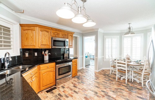 Cordele House | 4-bedroom house on beautiful Lake Blackshear! Enjoy your stay!