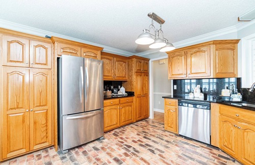 Cordele House | 4-bedroom house on beautiful Lake Blackshear! Enjoy your stay!