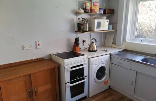 Belfast House | 4 Bedroom House to Rent. Two Double Rooms and Two Single Rooms