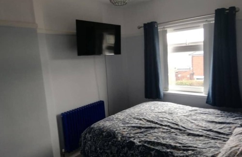 Belfast House | 4 Bedroom House to Rent. Two Double Rooms and Two Single Rooms