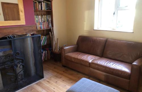 Silverstone House | 4 bedroom house walking distance to Silverstone C