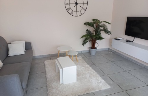 Rivesaltes House | 4-bedroom house with parking and 2 outdoor spaces less than 20 minutes from the beach