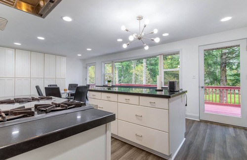 Sammamish House | 4-bedroom house with MIL suite