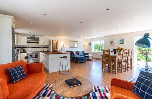 Templenoe House | 4 bedroom luxury home overlooking Kenmare Bay
