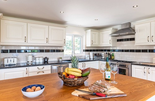 Templenoe House | 4 bedroom luxury home overlooking Kenmare Bay