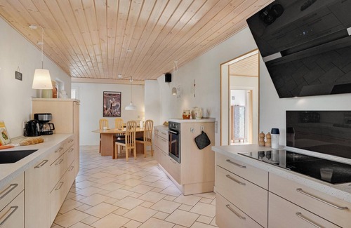 Spøttrup House | 4 bedroom pet friendly home in Spøttrup