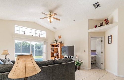 Sabal Harbour Villa | 4 bedroom pool villa with great lakeview - bird lovers dream