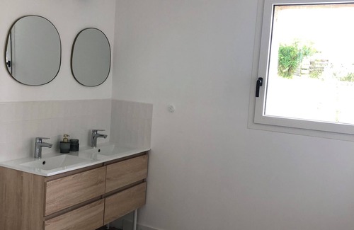 Frossay House | 4 bedroom private vacation home in frossay