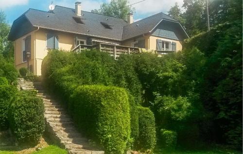 Castet House | 4 Bedroom Stunning Home In Louvie-Juzon