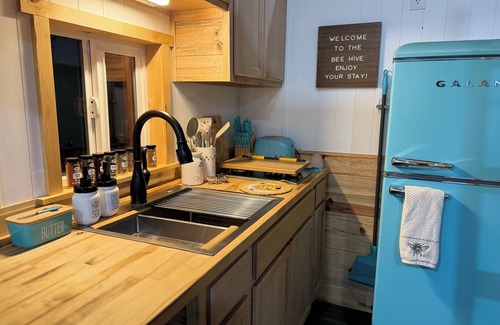 Flagstaff House | 4-bedroom Tiny House on Wheels b/w Flagstaff & Grand Canyon