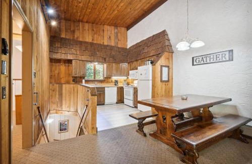 Killington House | 4-Bedroom Townhouse with Sauna Snow Flurry