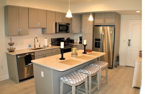 Dewey Beach Condo | 4 Bedroom Upscale Condo 1 Block to the Ocean