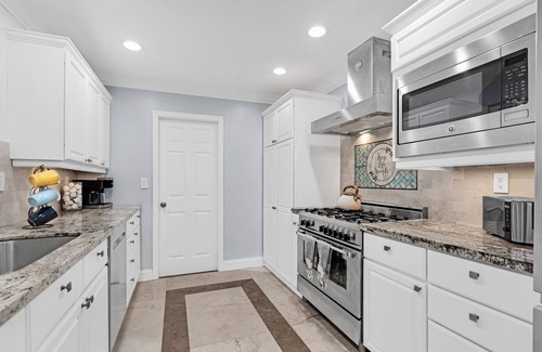 Lighthouse Point House | 4-bedroom vacation home just 24 minutes from Las Olas Beach