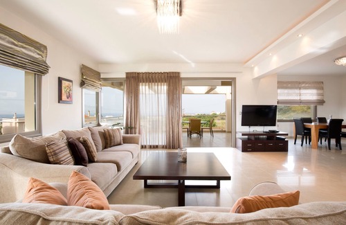 Kallithea Villa | 4 bedroom villa close to Kalithea Springs