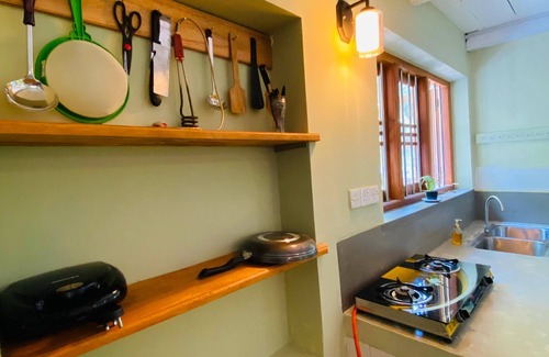 Unawatuna House | 4-bedroom villa in Happy Valley Unawatuna with WiFi, AC, Hot Water