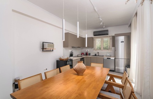 Adamas Villa | 4-Bedroom Villa, Private Pool & BBQ, Walking Distance To The Beach!