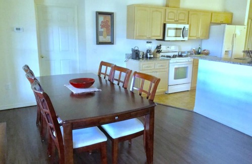 Inverness House | 4 bedroom villa with FREE SOLAR POOL HEATING (fee for optional electric heating)