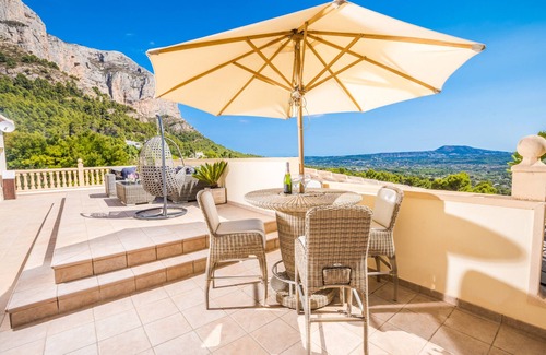 Ermita Villa | 4 Bedroom Villa with Spectacular Views