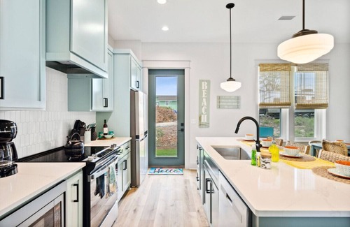 Cape San Blas House | 4 Bedrooms, Dog Friendly, And Just Steps From The Beach!