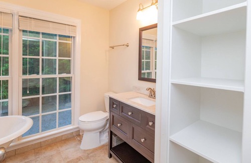 Macon House | 4+ Bedrooms (Optional 2 BR Addition for 6+ Bedrooms!)