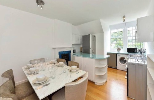 Brompton & Hans Town Apartment | 4 bedrooms penthouse in Knightsbridge
