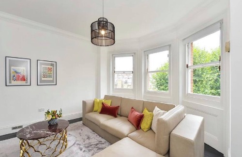 Brompton & Hans Town Apartment | 4 bedrooms penthouse in Knightsbridge