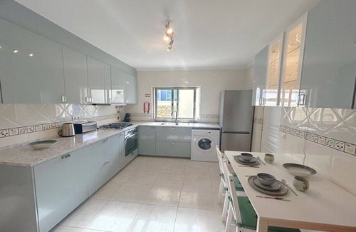 Lagos Villa | 4 Bedrooms with Private Heated Pool, WiFi, A/C, Walking distance to amenities