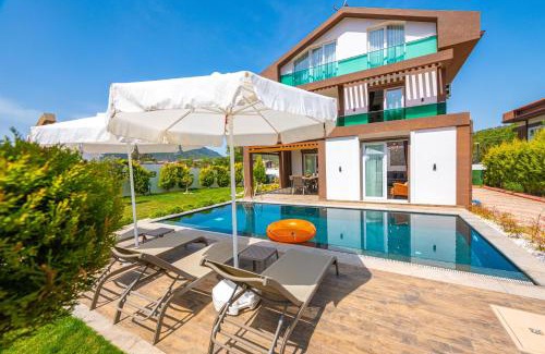Hisaronu Villa | 4 Beds, Luxury Holiday Villa in Hisarönü Ölüdeniz Villa Mia