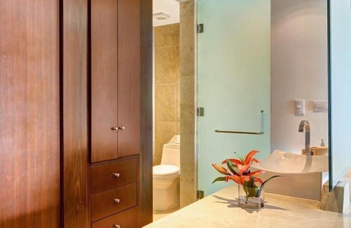 Gonzalo Guerrero Apartment | 4 BLOCKS FROM OCEAN ! dwtn!! Horizonte 34