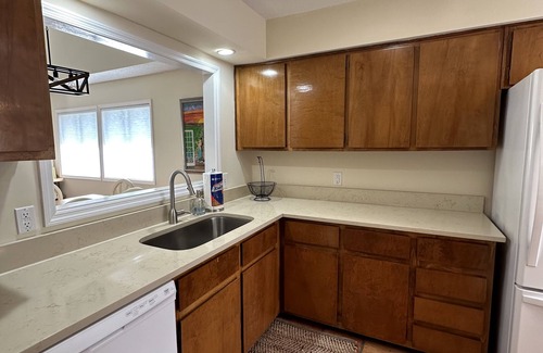 Shipyard Plantation Villa | 4 BR, 3 BA.Gorgeous pond view, tennis courts & pool. Room to spread out!