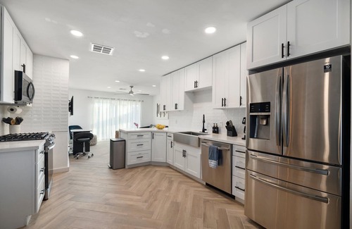 Papago Paradise House | 4 BR/3 Bath Old Town Gem - Cabana - Heated Pool & Tub - Games - Firepit - BBQ