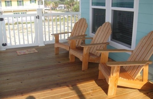 Villa Primera House | 4 BR/3BA Waterfront Beach House w/Private Dock and Beach