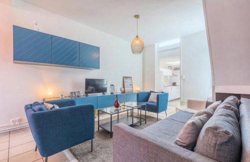 Roubaix Apartment | 4 BR & 4 bathroom house close to Parc Barbieux