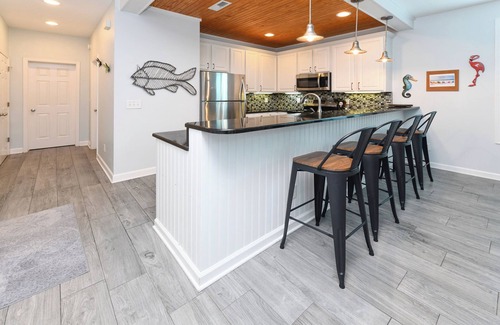 Surfside Beach House | 4 BR Beach House with Private Pool! Sunny in Surfside